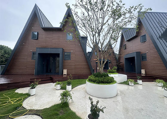 บ้านสำเร็จรูปทรง A-Frame พร้อมชุดบ้านสำเร็จรูปโครงเหล็กเบาสำหรับตั้งแคมป์