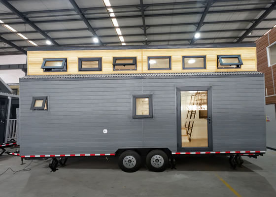 US Towable Prefab Tiny Home - พื้นที่ใช้สอยขนาดกะทัดรัดบนล้อโครงเหล็กน้ำหนักเบา